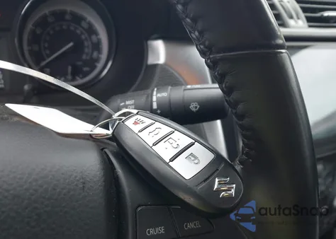 2010 Suzuki Kizashi Sls z USA, uszkodzony, nr VIN JS2RF9A70A6100478